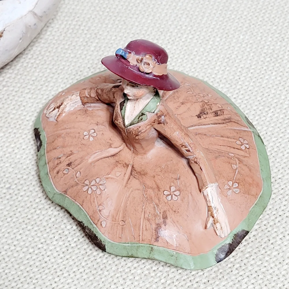 Vintage Appalachian Working Woman Powder Box Folk Art - Picture 9 of 15